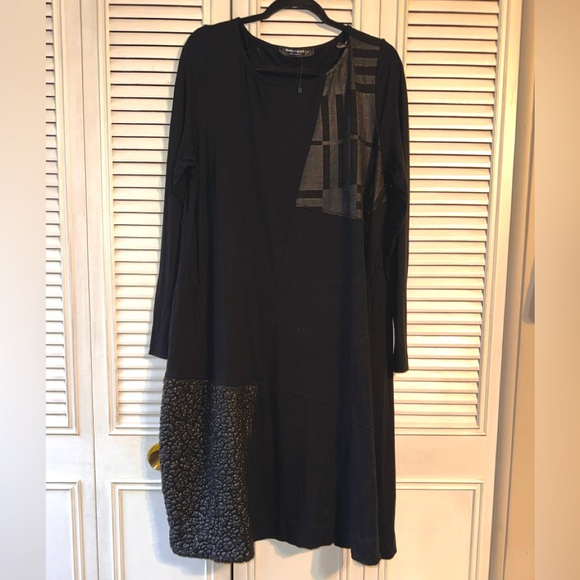 alembika Dresses & Skirts - Alembika black textured patch a-line midi dress — with pockets!